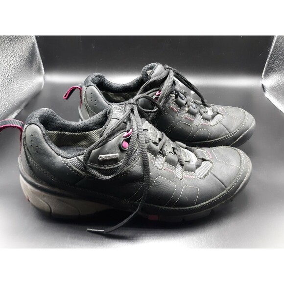 Clarks Womens Outdoor Wave Walk Shoes Black Walking Low Top Leather 7M - Picture 2 of 9